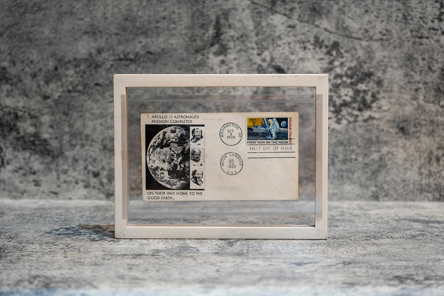 【1969】 Apollo 11 Astronauts Mission Completed First Day Cover with (First Man on the Moon Stamp)