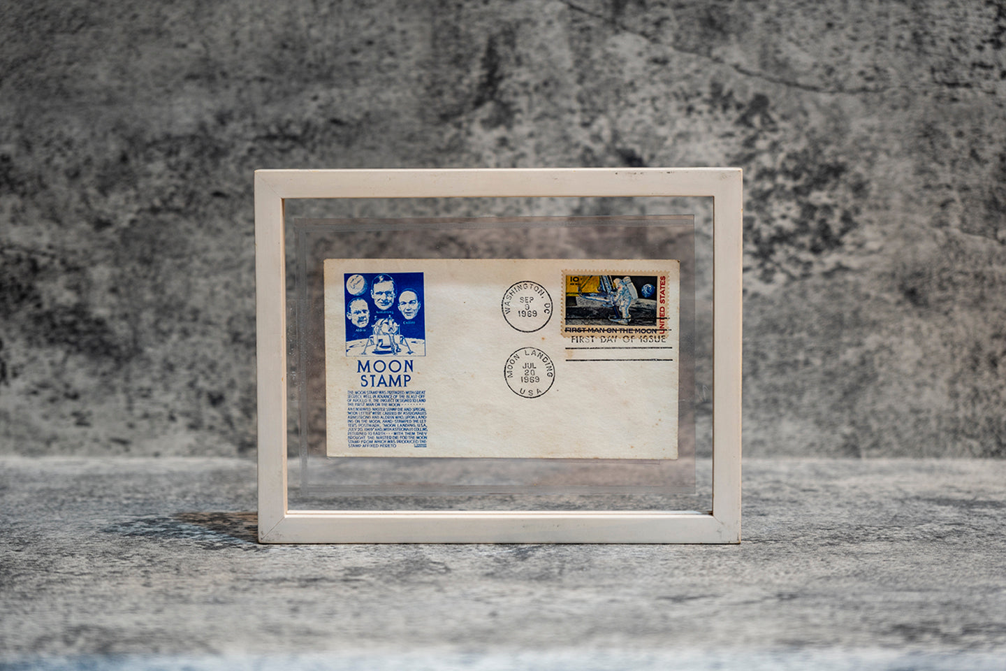 【1969】 Apollo 11 Moon Stamp First Day Cover with (First Man on the Moon Stamp)